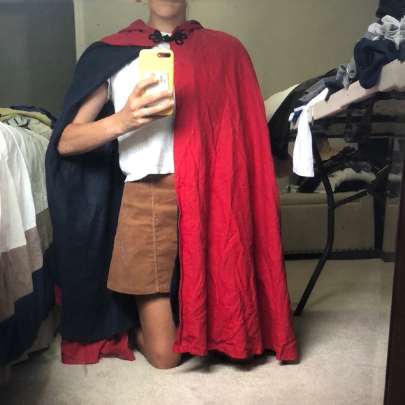 Handmade cape with removable inside - Picture 3 of 9